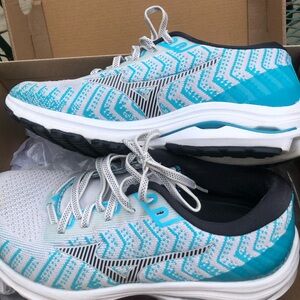 Minzuno Wave Rider 24 Waveknit Womens 8.5 wide D Nimbus Cloud-Phantom Shoes.